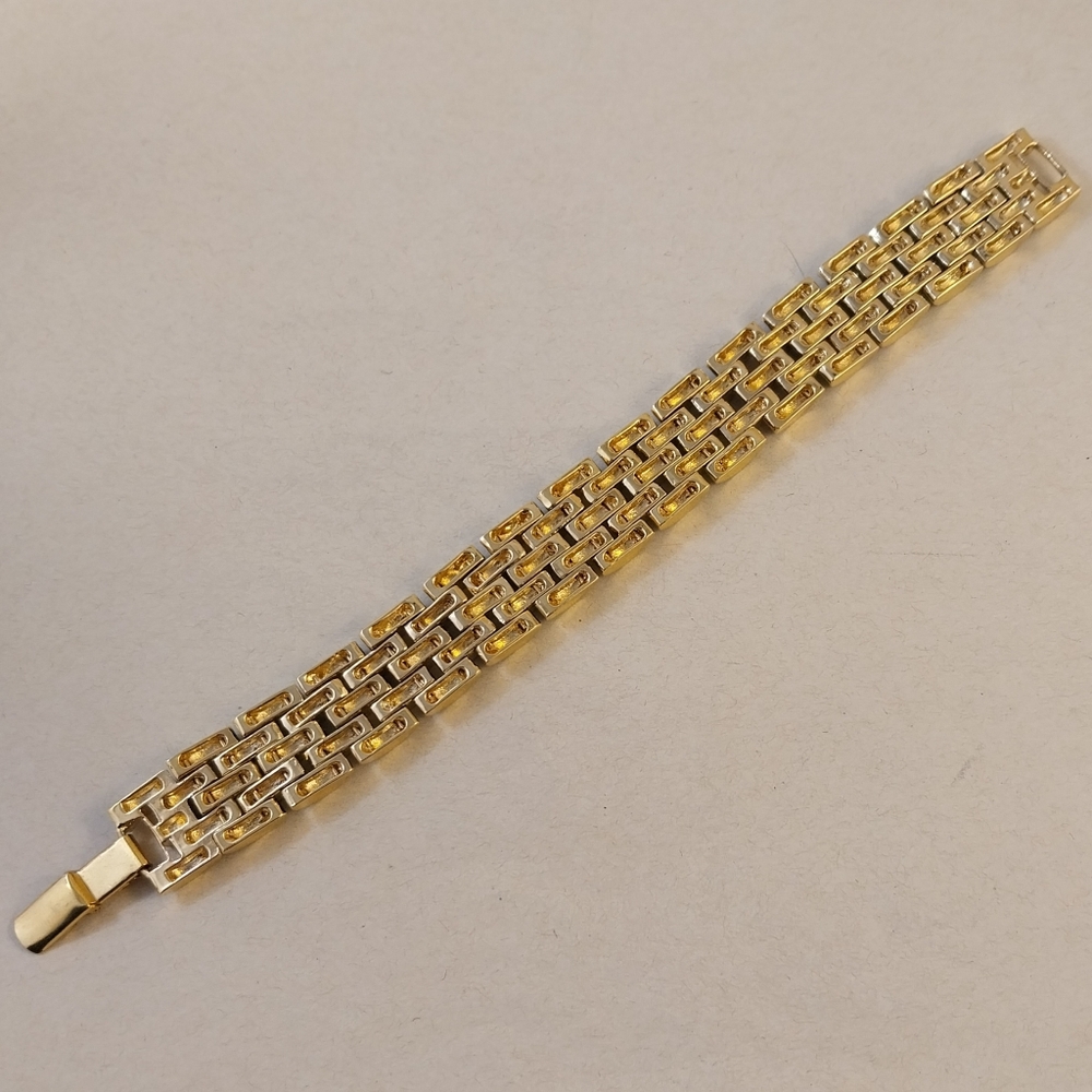 Gold and Black Bracelet - Picture 14 of 16